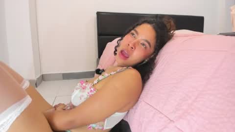 ashlyviper77 online show from August 3, 4:30 am