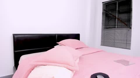 ashlyviper77 online show from August 10, 2:35 am