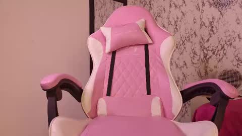 ashnikko_mine online show from August 9, 2:56 am