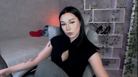 Ash online show from September 7, 3:18 pm