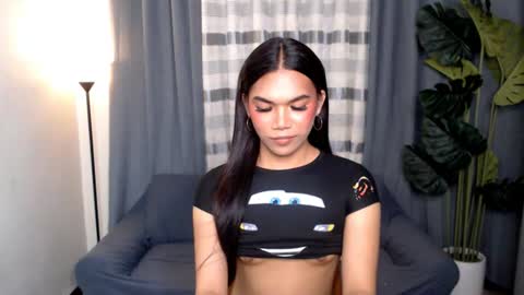 its ur hottie trans sam online show from July 27, 9:59 am