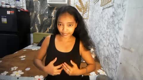 im janeth single mom online show from August 6, 6:23 am