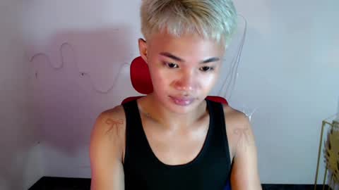 asian_lover05 online show from July 15, 7:59 pm