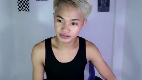 asian_lover05 online show from July 20, 9:45 am