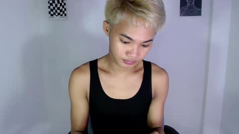 asian_lover05 online show from July 21, 3:14 pm