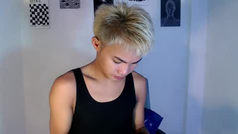 asian_lover05 online show from July 24, 3:26 pm