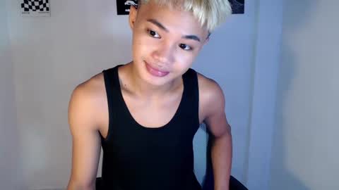 asian_lover05 online show from July 26, 8:14 pm