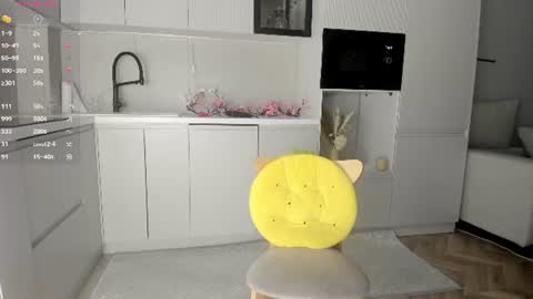 asian_loverpop online show from August 7, 3:17 am