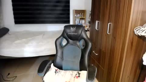 asian_luna69 online show from August 18, 10:21 am