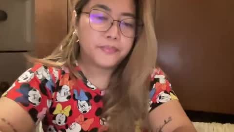 Curvy online show from June 11, 2:23 pm