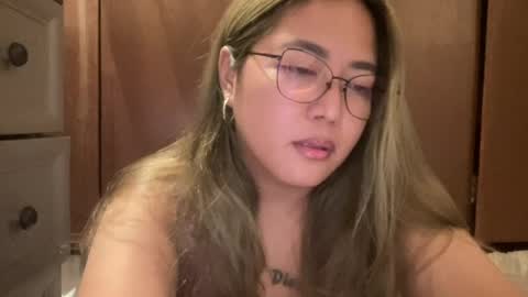 Curvy online show from June 28, 2:20 pm