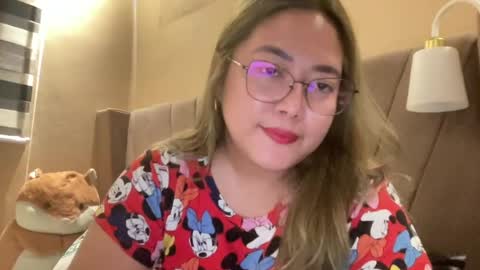 Curvy online show from June 30, 9:10 am