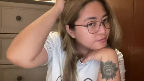 Curvy online show from July 19, 3:03 pm