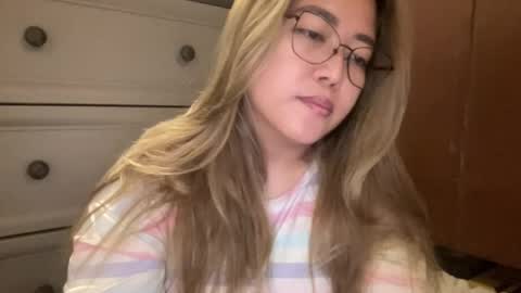 Curvy online show from July 21, 3:25 pm