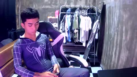asiancummer115697 online show from July 14, 2:28 am