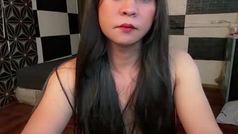 AsianHotJOYCE online show from May 6, 9:22 am
