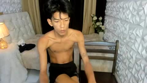 asiankingfucker online show from June 15, 10:52 pm