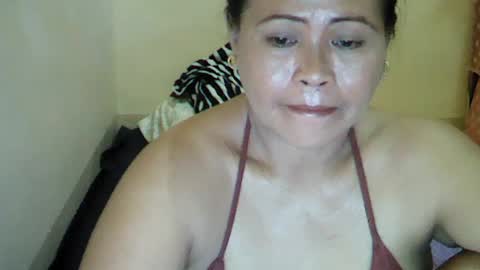 asianmom22 online show from August 14, 4:27 am