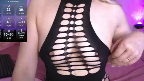 AsianSuperHotwife online show from June 13, 8:50 pm