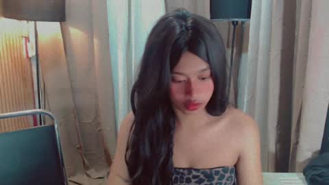 kisses online show from July 23, 1:02 pm