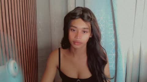 kisses online show from July 24, 12:30 pm