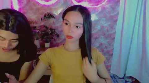 kisses online show from July 25, 7:29 pm