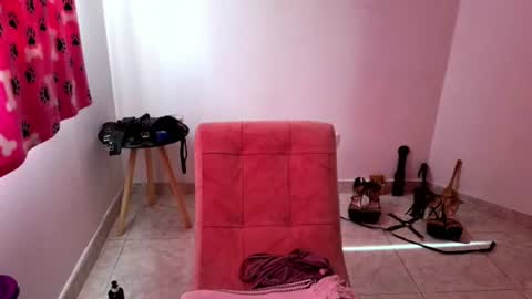 Asiri  online show from July 8, 1:59 pm
