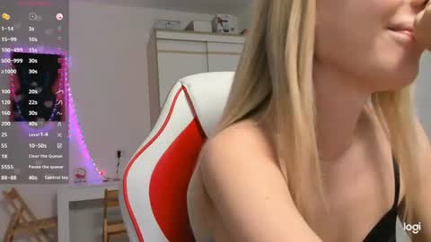 Caroline online show from August 13, 5:05 pm