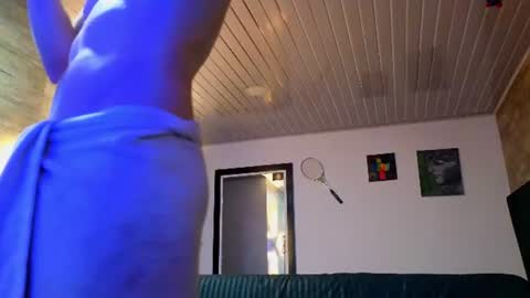 asmodeo cox   Please help me reach 50 thumbs up online show from July 2, 12:55 am