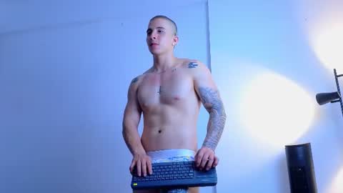 asmodeo cox   Please help me reach 50 thumbs up online show from July 26, 5:56 am