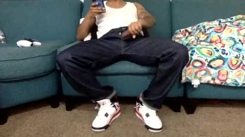 asneakers online show from June 14, 12:29 am