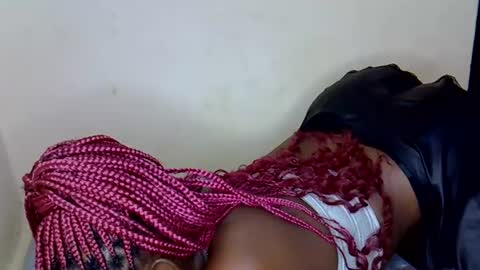 assbaby25 online show from August 17, 9:09 pm