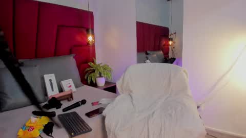 instagramkataleya giraldo online show from August 8, 1:05 am