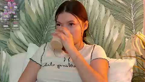 Aster Quinn online show from July 26, 9:14 am