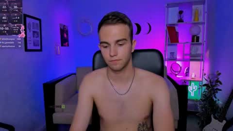 astren online show from August 2, 10:38 pm
