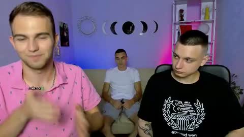 astren online show from August 7, 3:23 pm