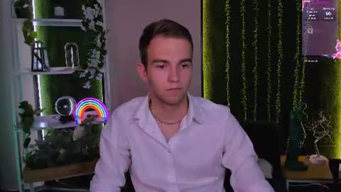 astren online show from August 14, 1:42 am