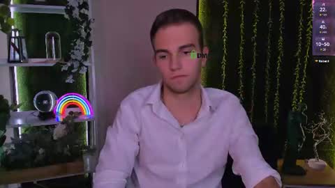 astren online show from August 14, 2:48 am