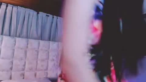 astrid_velle online show from August 5, 10:24 am
