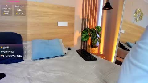 ateneaa_lux online show from August 11, 9:06 pm