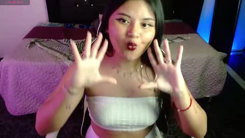 athena_snaw online show from August 1, 9:59 am