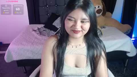 athena_snaw online show from August 11, 8:49 am