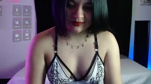 athena_snaw online show from August 15, 3:54 am