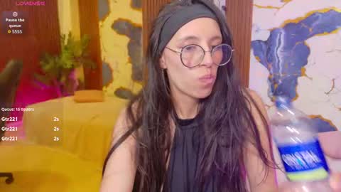 Atenea online show from August 10, 9:00 am