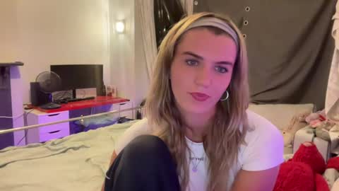 athena online show from August 4, 9:01 pm