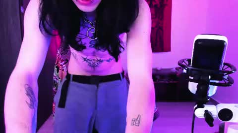 athenauwu online show from July 6, 7:44 am