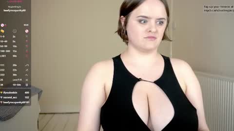 Audrey Jacq online show from August 4, 7:55 pm