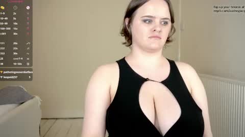 Audrey Jacq online show from August 11, 8:22 pm