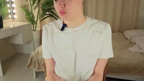 Casey online show from August 12, 6:54 pm