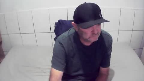cesar augusto online show from August 4, 7:33 pm